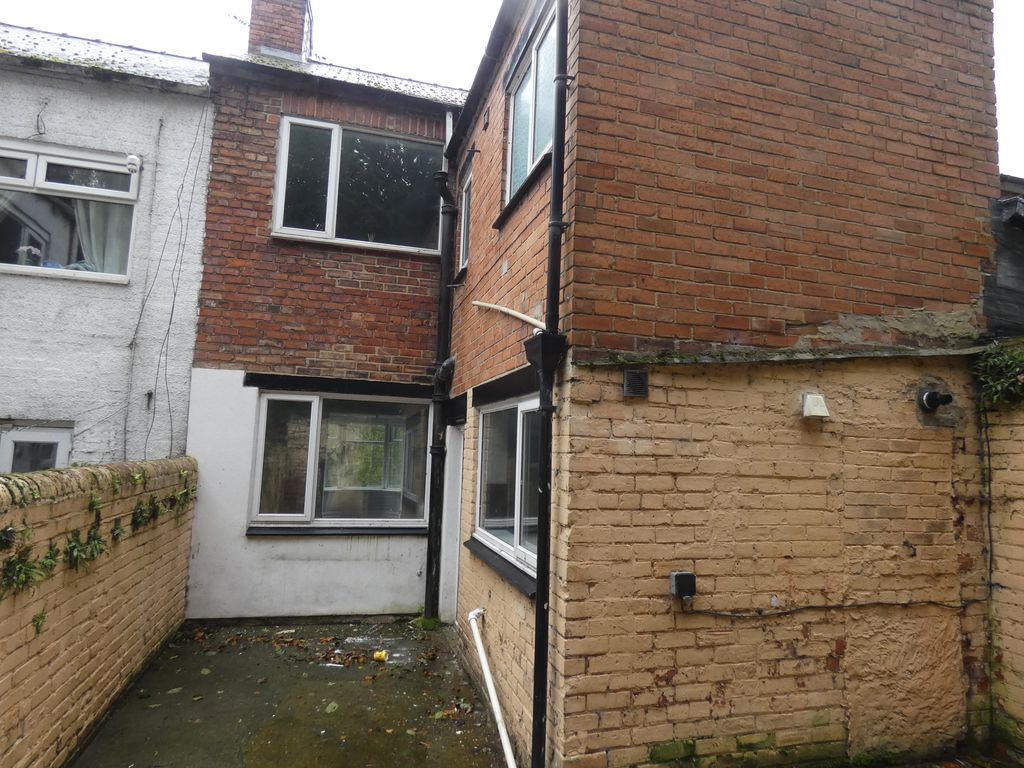 Rear- click for photo gallery